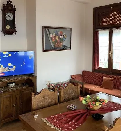 η θεα Traditional House Nyaraló