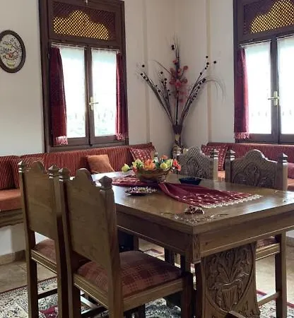 η θεα Traditional House Μακρινίτσα