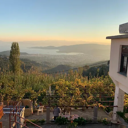 Nyaraló η θεα Traditional House *