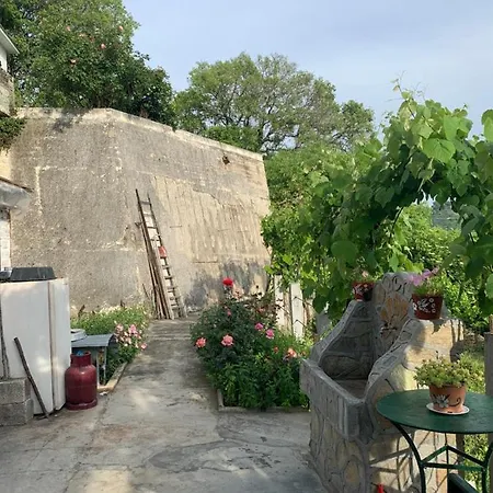 η θεα Traditional House * Makriníca